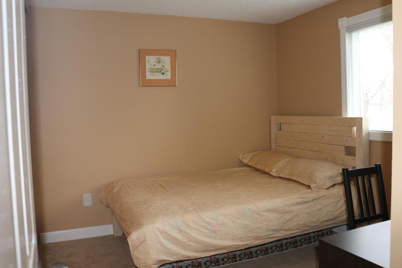 Quiet And Comfortable Homestay Oakville Room photo